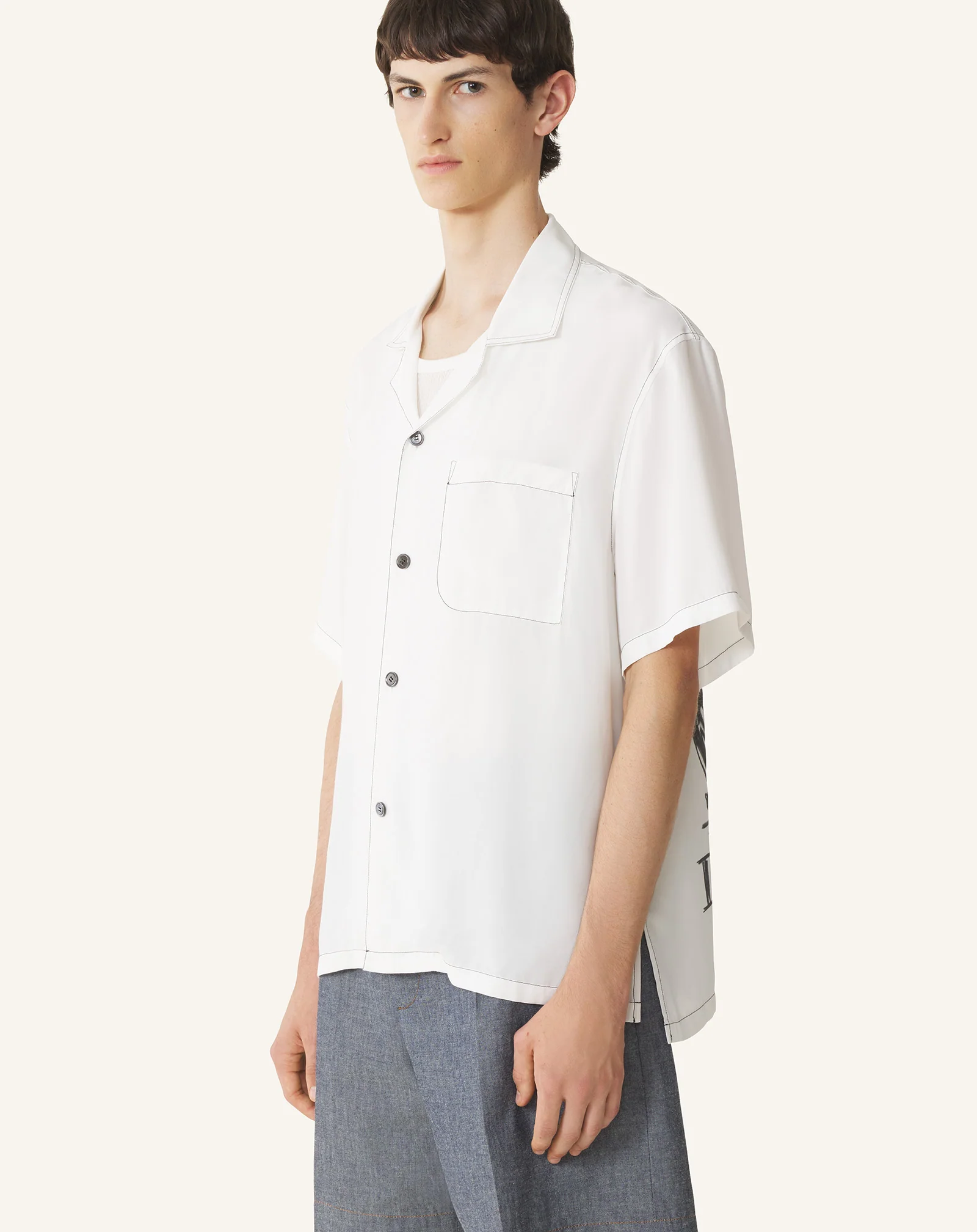 SHIRT WITH MOTHER AND DAUGHTER PRINT ON THE BACK - Image 3