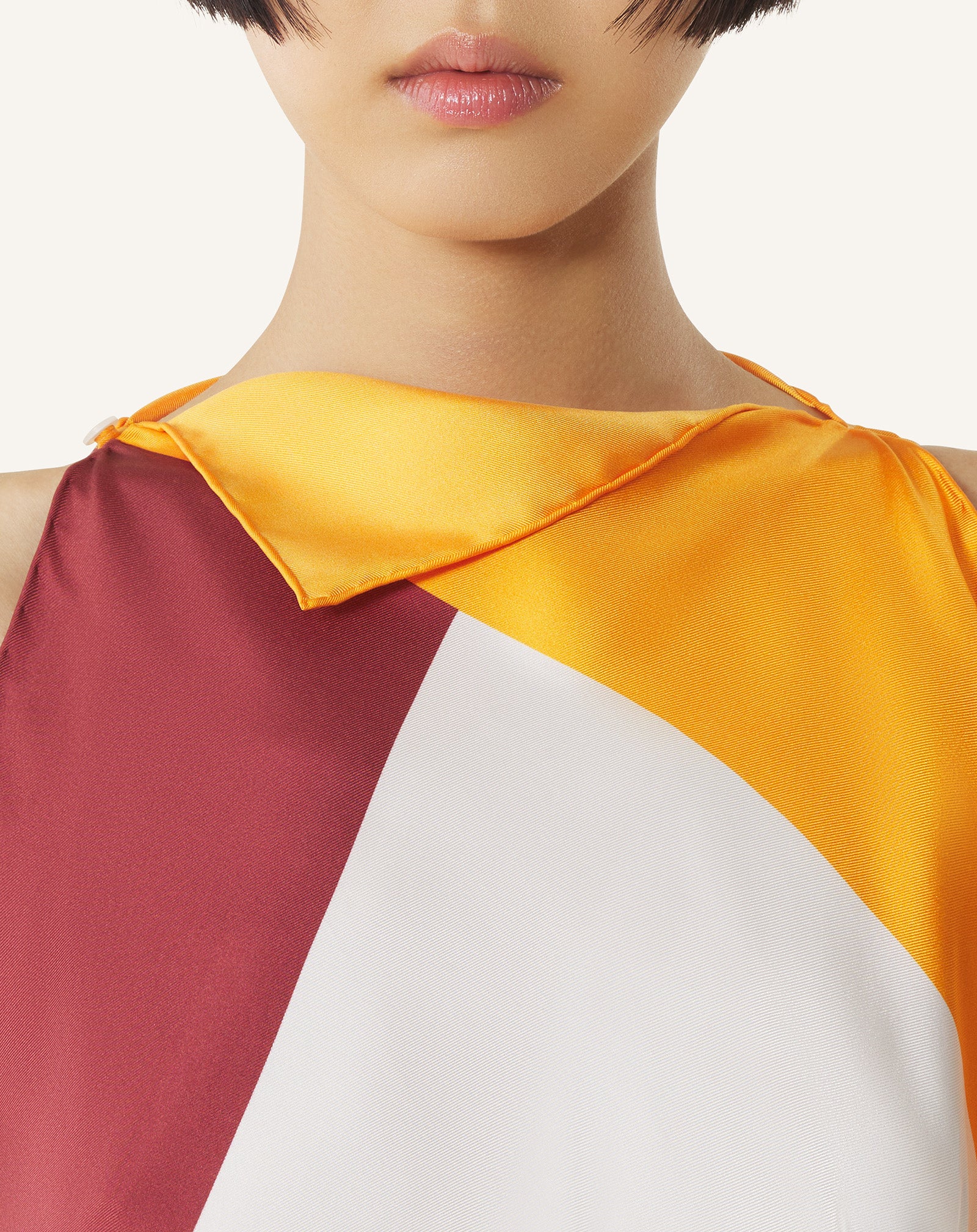 GRAPHIC PRINT SILK TOP - Image 6