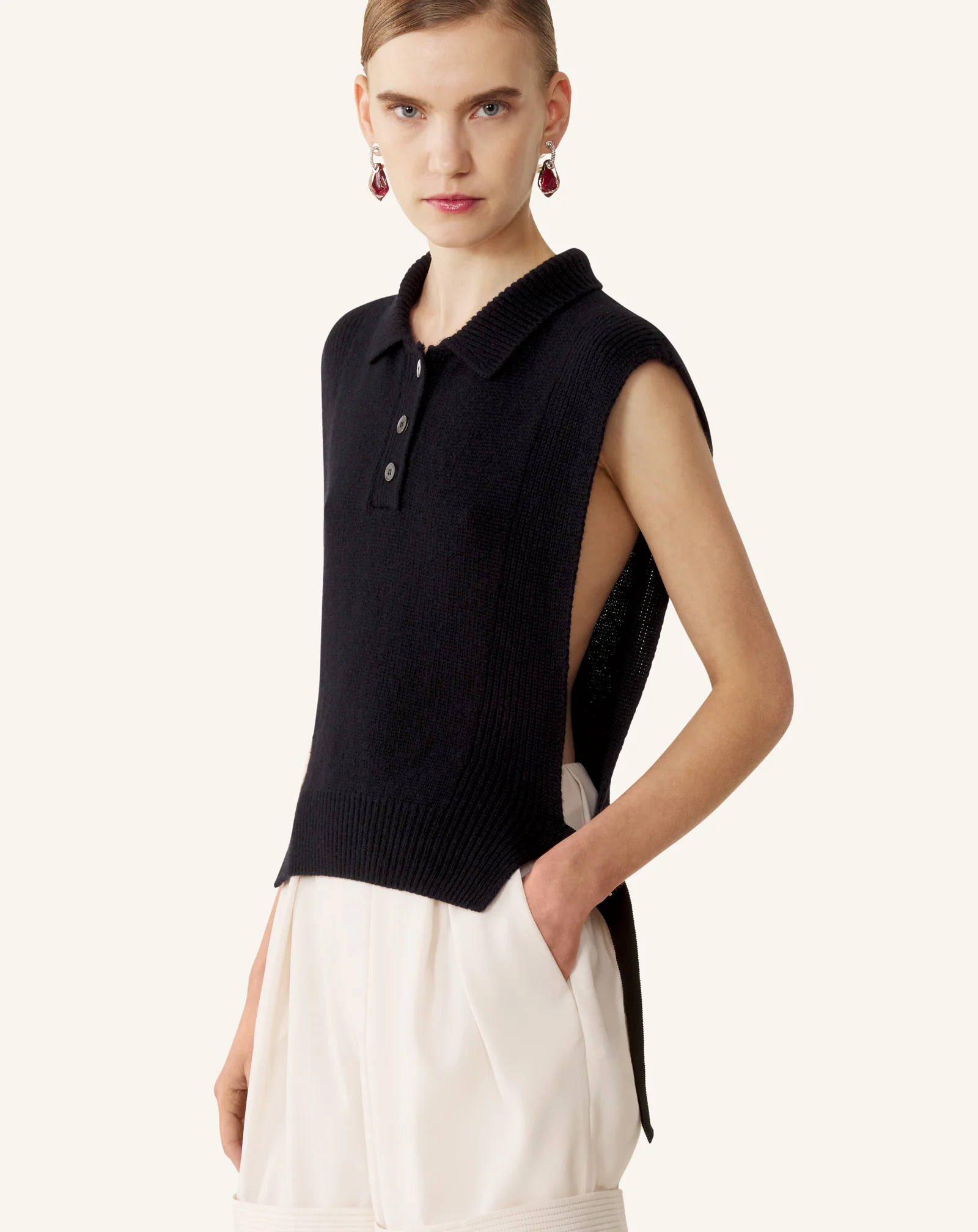 SLEEVELESS CASHMERE SWEATER - Image 3